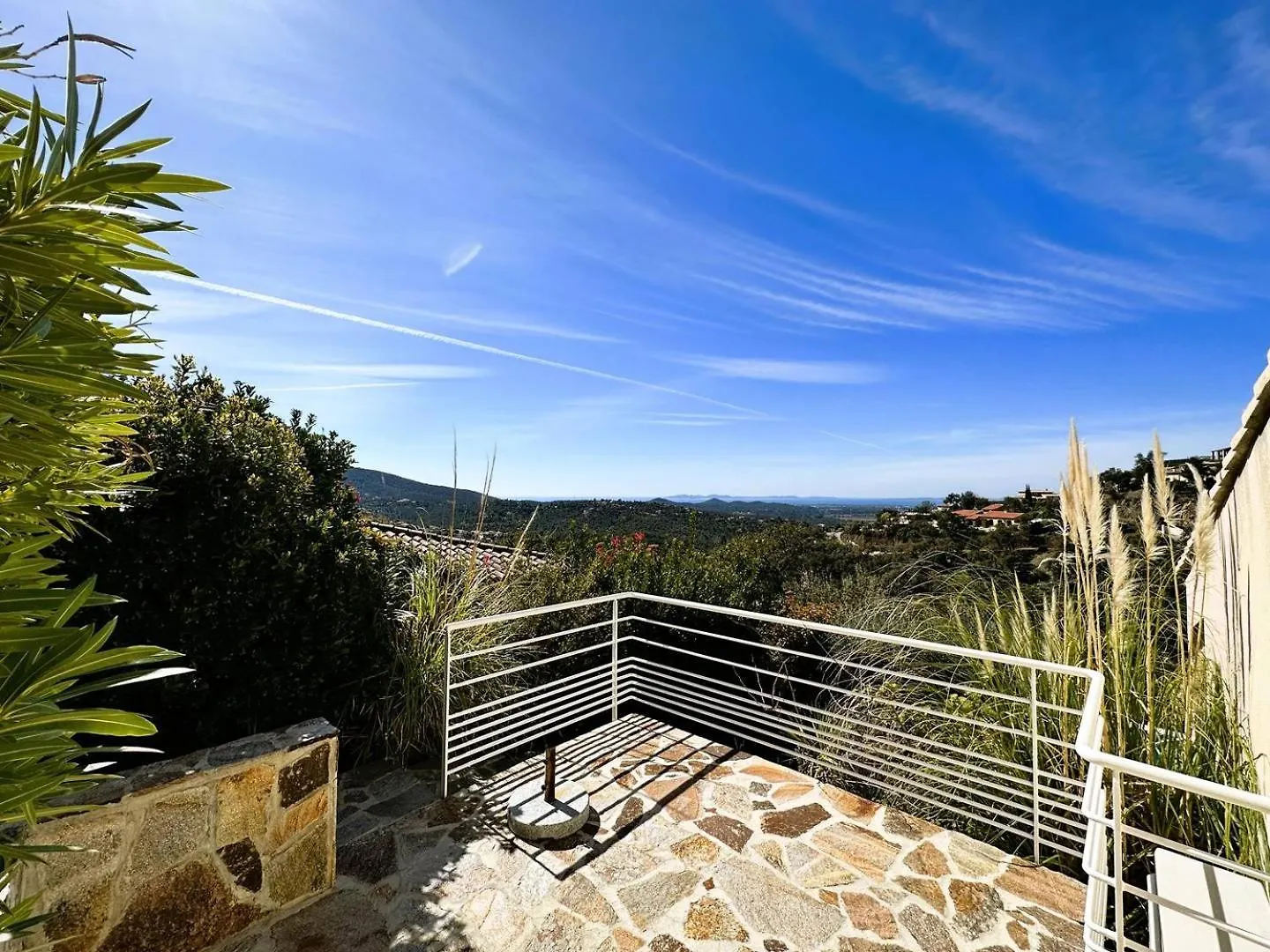 Villa Les Romarins Pour 8 Personnes Avec Vue Mer Panoramique Et Piscine Chauffee A La Londe-Les-Maures 0*,  Francja