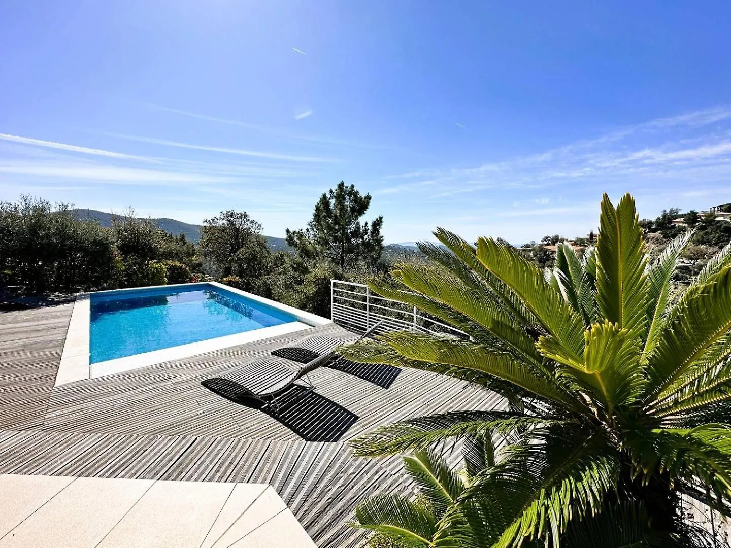 Villa Les Romarins Pour 8 Personnes Avec Vue Mer Panoramique Et Piscine Chauffee A La Londe-Les-Maures